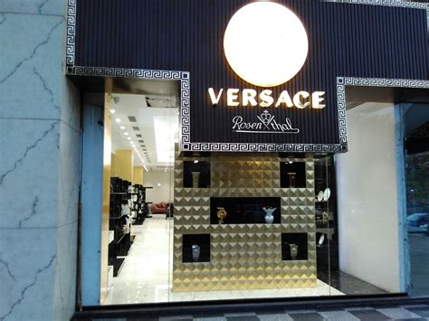 versace showroom in delhi